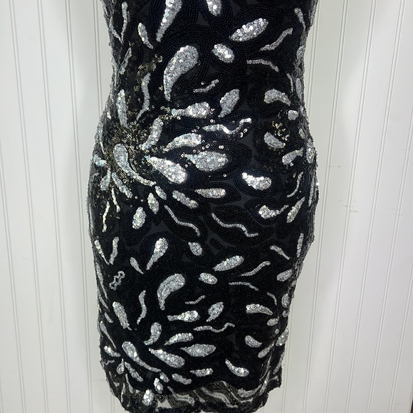 Gianni Bini Black and Silver Sleeveless Cocktail Dress Size Small - Picture 4 of 11
